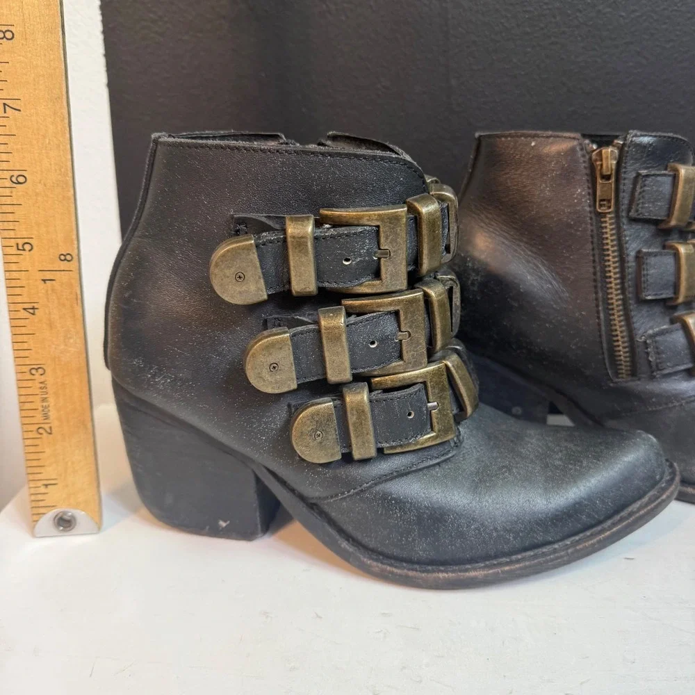 Jeffrey Campbell Buckle Ankle Boots Womens 7 Black Leather Distressed Triple Str - Picture 5 of 11